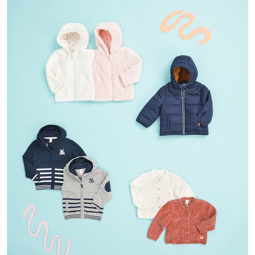 Doudoune à capuche doublée micopolaire 