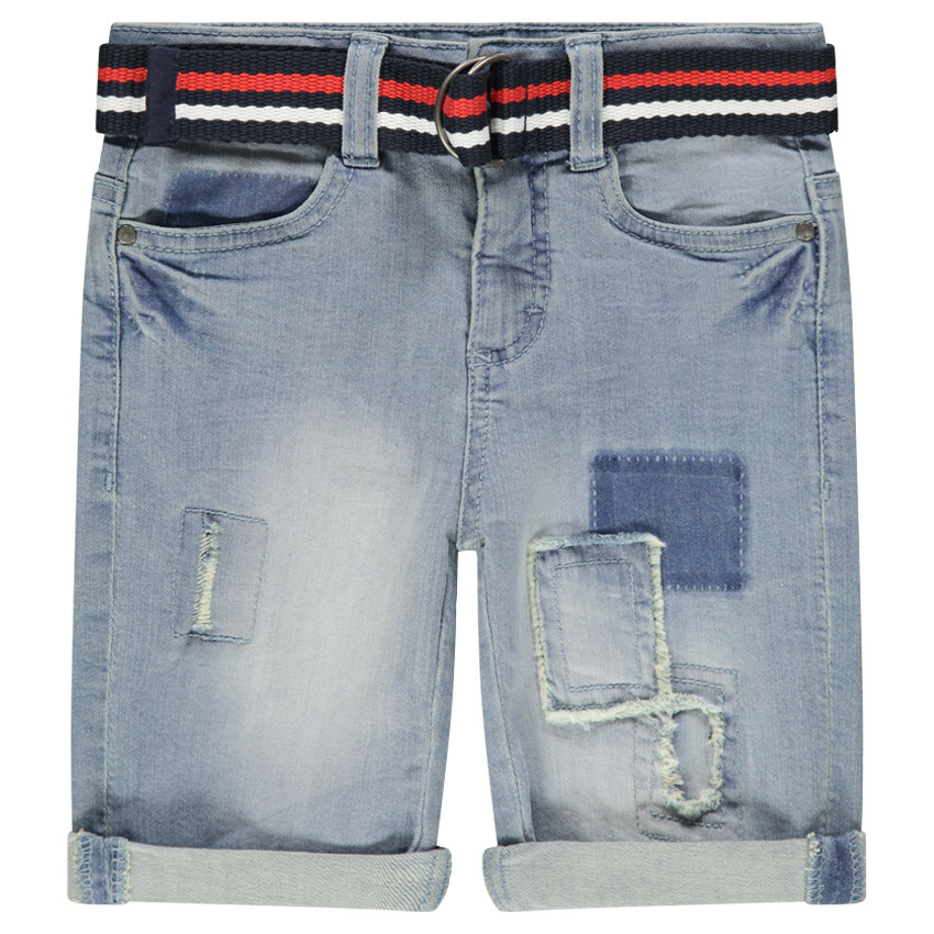 Bermuda en jeans effet used et crinkle avec ceinture amovible 