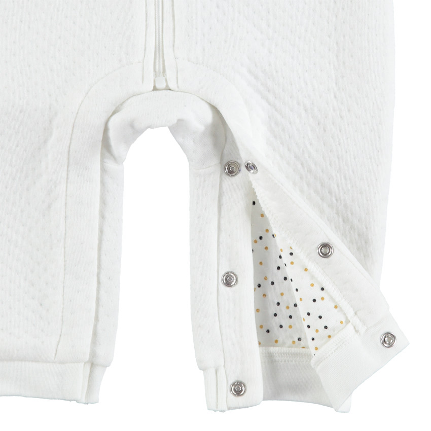 Combinaison longue à capuche avec fausse fourrure 