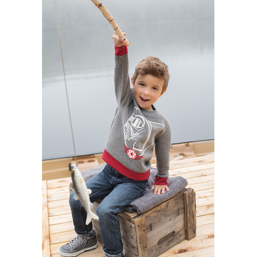 Jeans droit et surpiqûres 