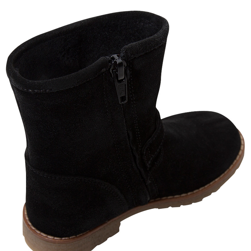 Bottines noire en suédine avec rose brodée du 28 au 35 