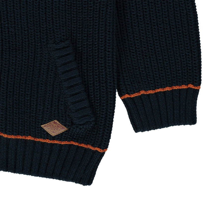 Gilet en tricot avec bandes contrastées 