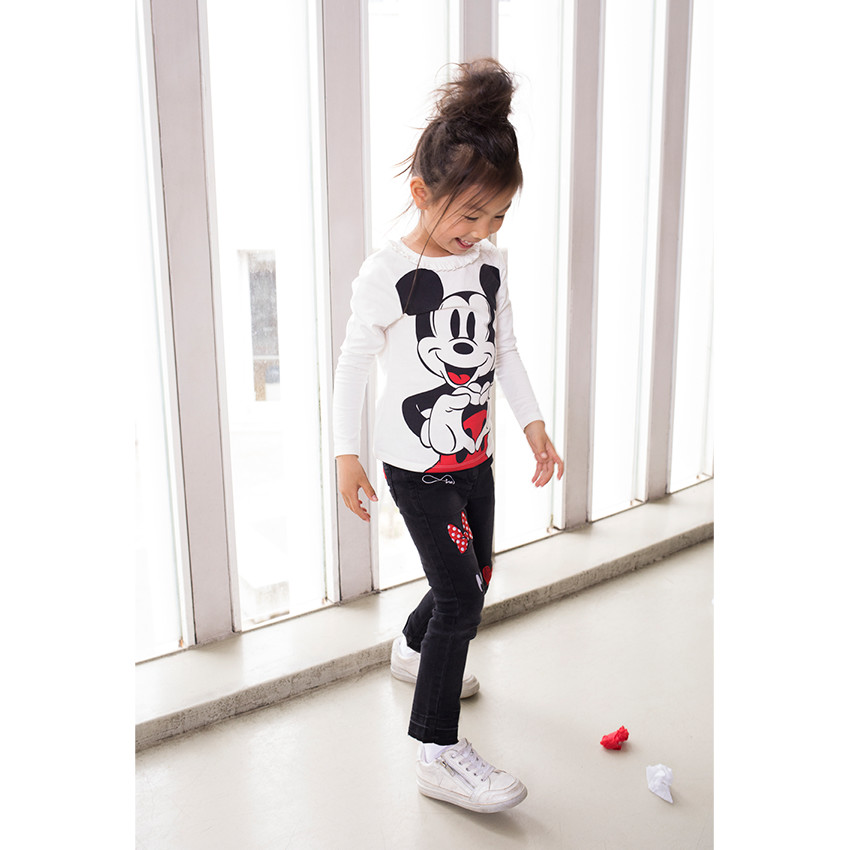 Tee-shirt manches longues en jersey avec print Disney Mickey et encolure volantée 