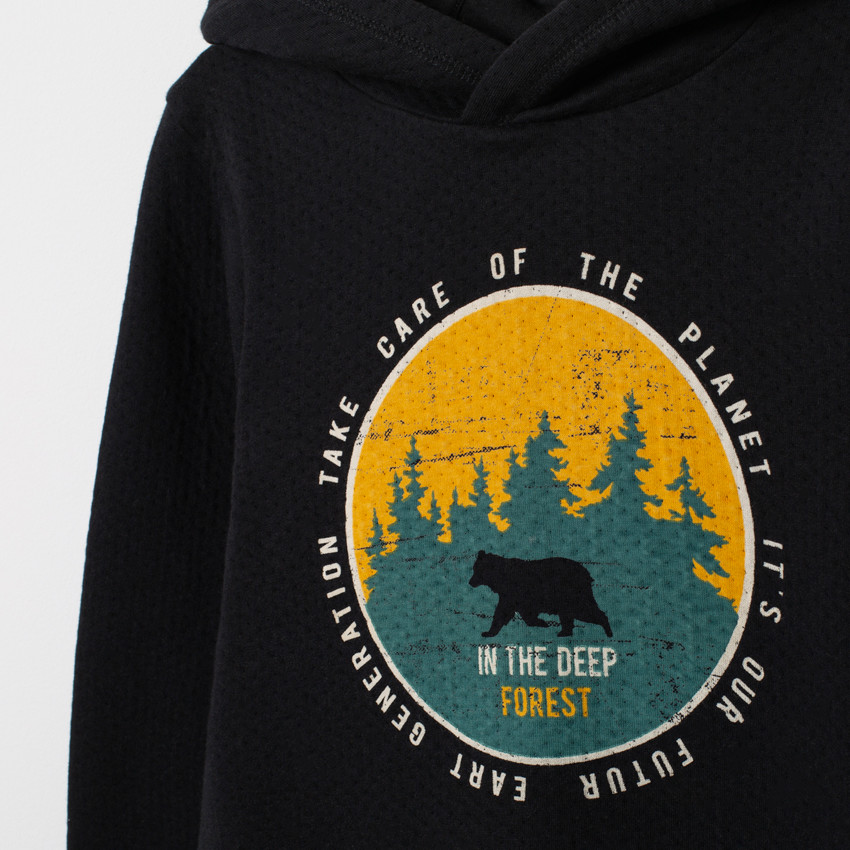 T-shirt manches longues à capuche print esprit forêt 