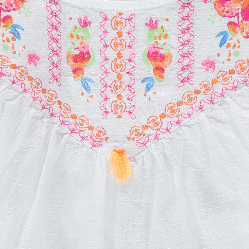 Tunique manches courtes volantée avec motifs brodés 