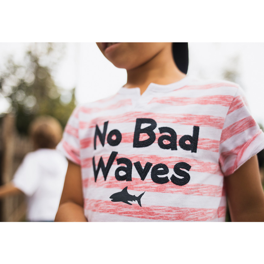 Tee-shirt manches courtes en jersey avec message brodé 