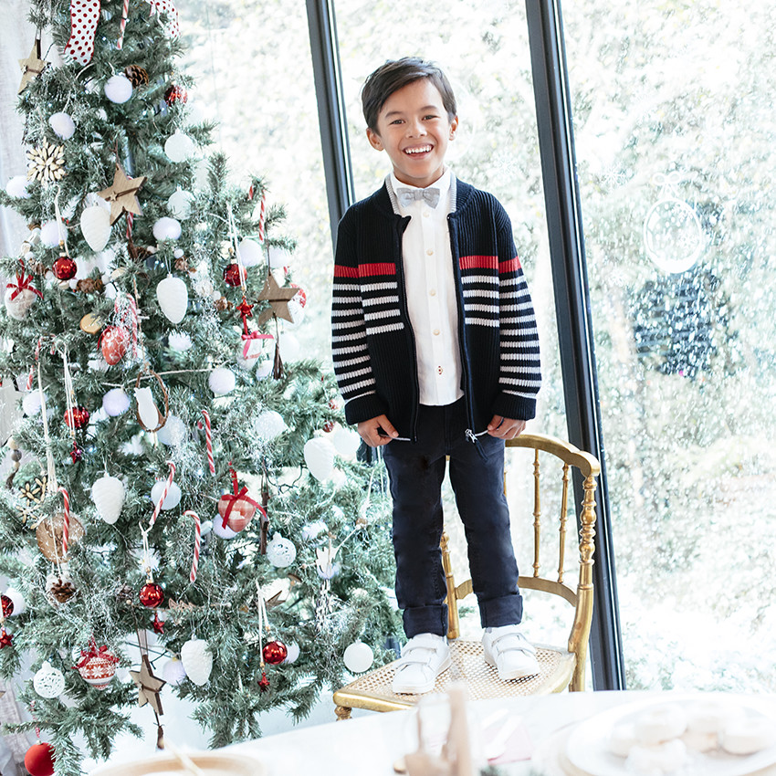 Chemise manches longues à rayures et noeud papillon à chevrons 