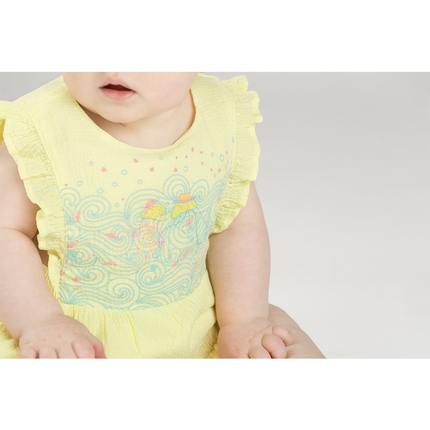 Combinaison courte avec volants et print fantaisie 