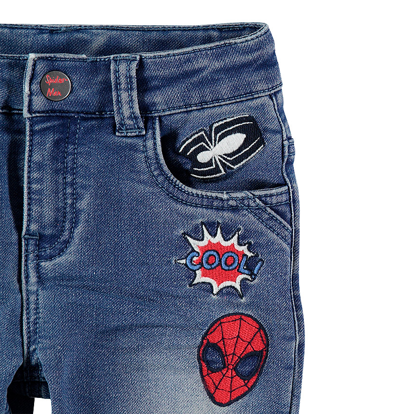 Jeans effet used avec badges brodés Marvel Spiderman 