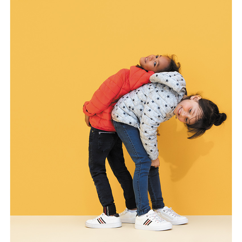 Doudoune light* imperméable à capuche avec sac de rangement printé 