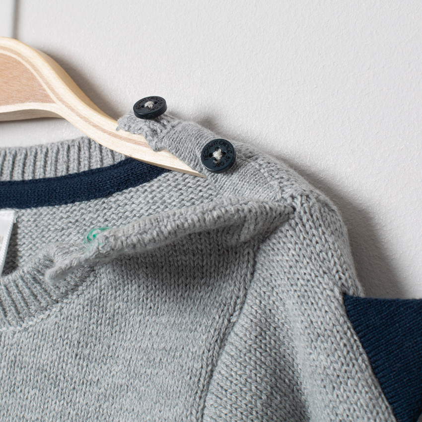 Pull en tricot rayé motif crocodile 