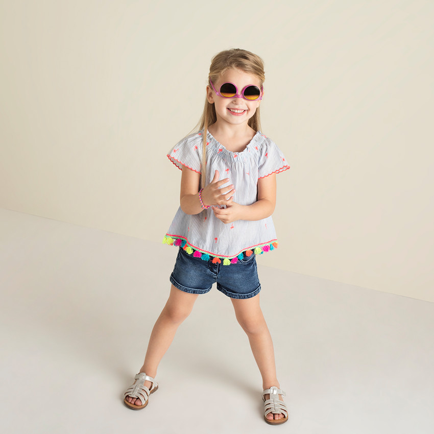 Top rayé à épaules ajourées avec palmiers et pompons 