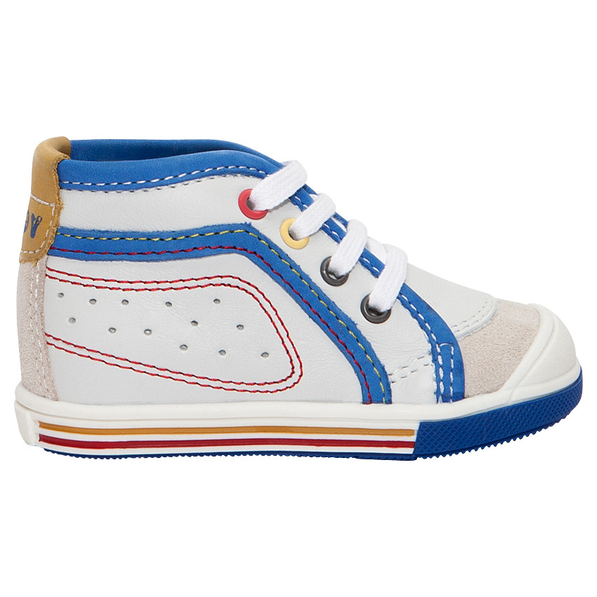 Bottillons en cuir avec empiècements contrastés. 