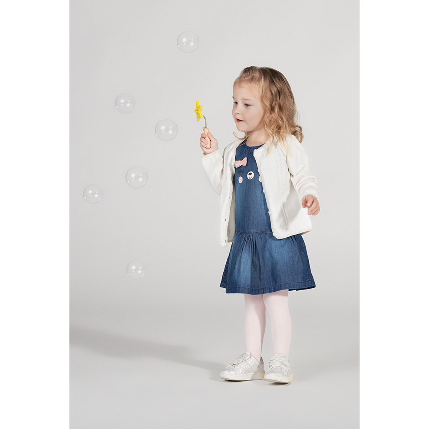 Robe effet jeans à manches courtes volantées avec détails brodés 