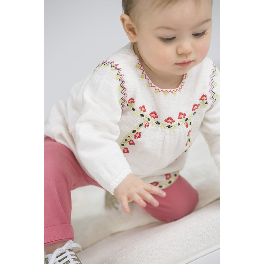 Tunique en coton avec broderies florales 