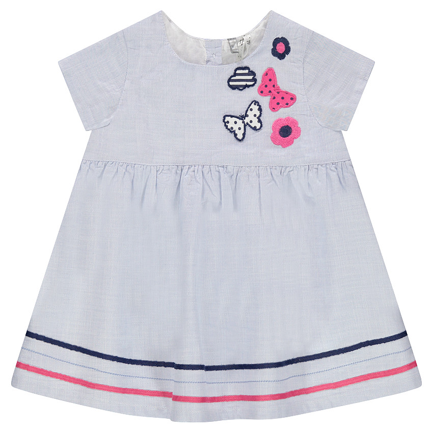 Robe manches courtes avec motifs brodés et galons contrastés 