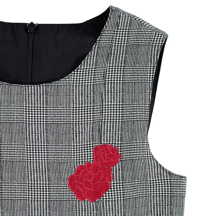 Robe sans manches à carreaux Prince de Galles avec fleurs brodées 