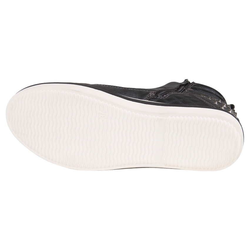 Bottillons noirs à lacets effet matelassé avec talon compensé 