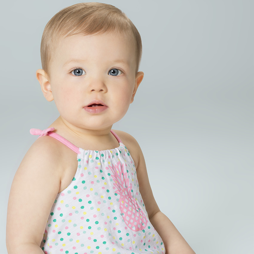 Combinaison courte à pois et print ananas 