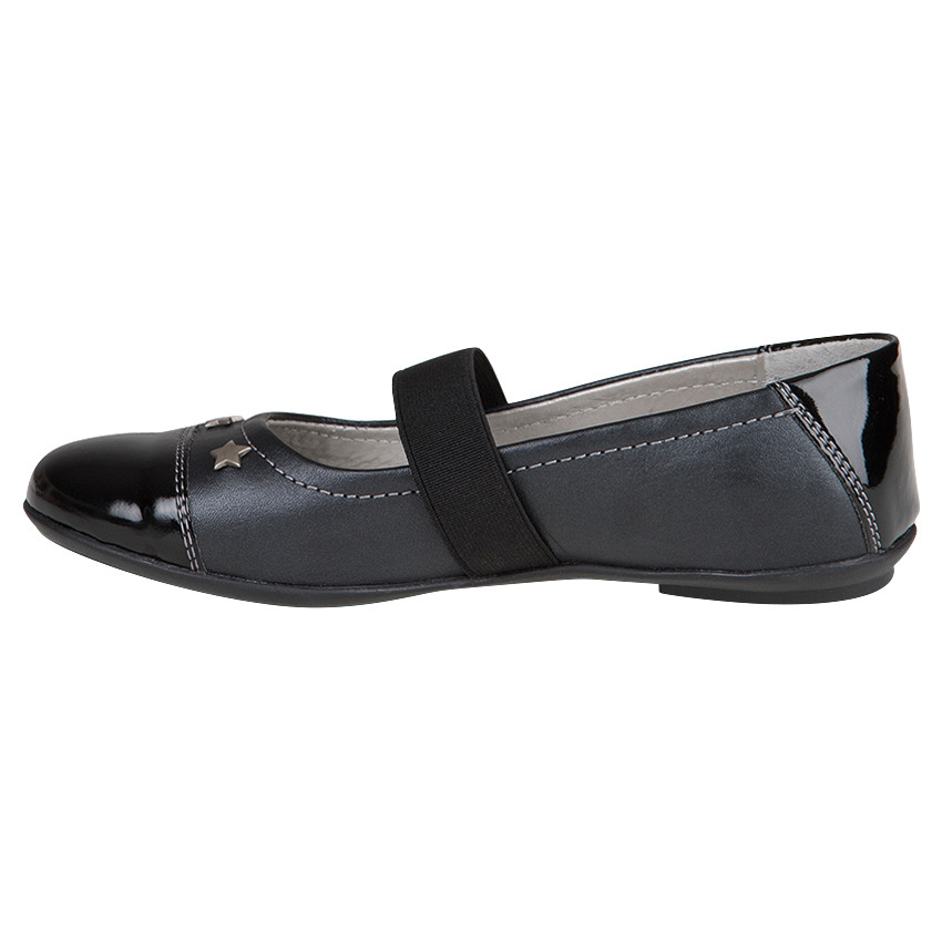 Babies noires en cuir avec bride élastiquée et rivets 