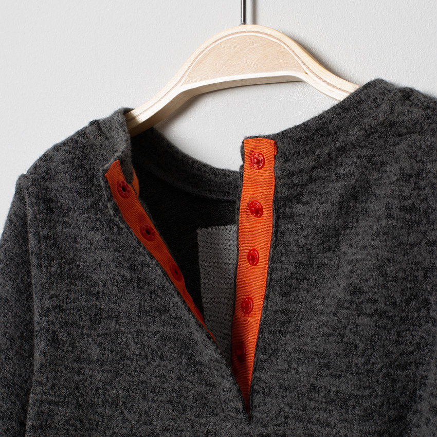 T-shirt manches longues à message printé et détail en bouclette 