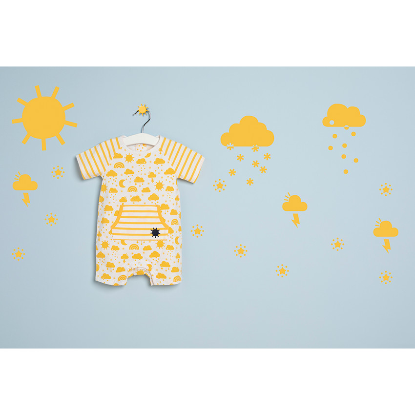 Combinaison courte en coton avec nuages et soleils printés 