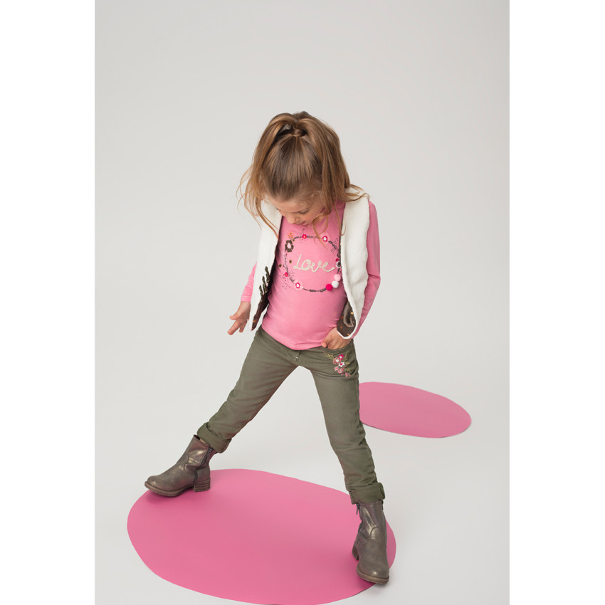 Jeans effet used kaki avec fleurs brodées 