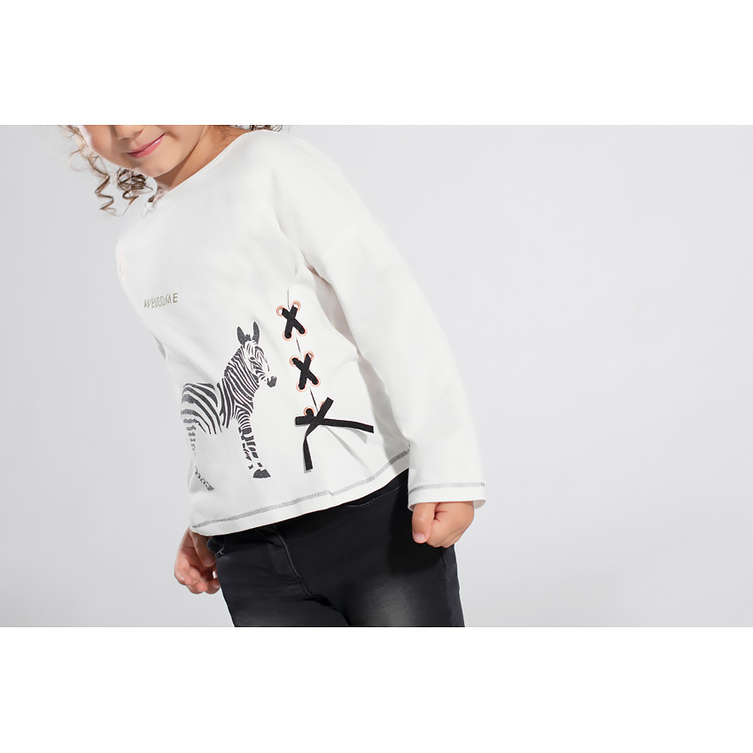 Tee-shirt manches longues avec prints brillants et laçage fantaisie 