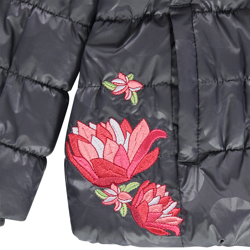 Doudoune matelassée doublée sherpa avec fleurs brodées 