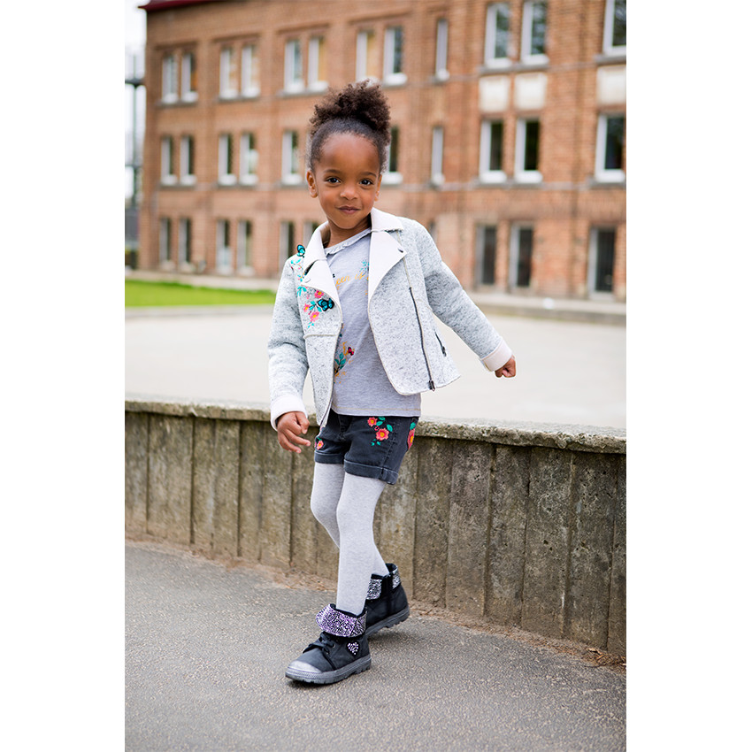 Short en jeans brodé avec ceinture pailletée 