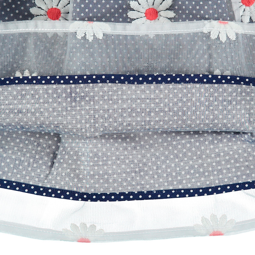 Robe manches courtes en tulle avec marguerites brodées all-over 