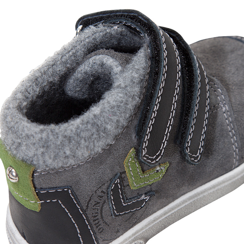 Bottillons en cuir suédé à scratchs 