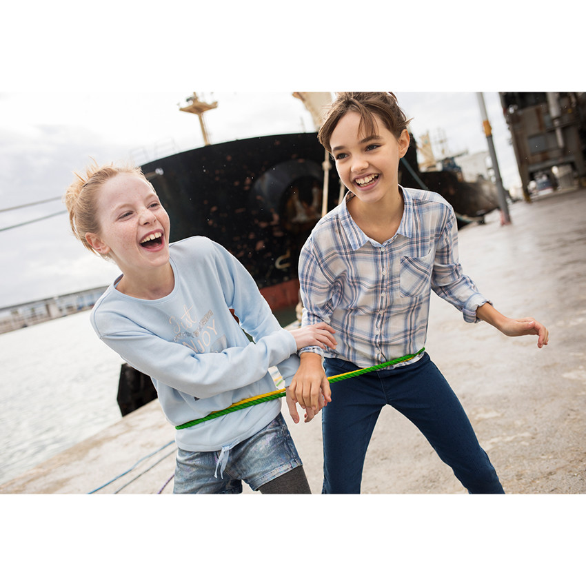 Junior - Sweat en molleton uni avec message printé et sequins 