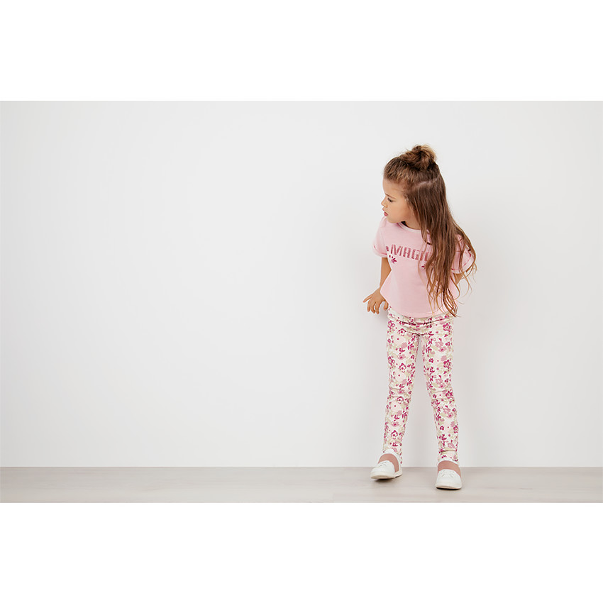 Sweat court en molleton avec inscription pailletée sur le devant 