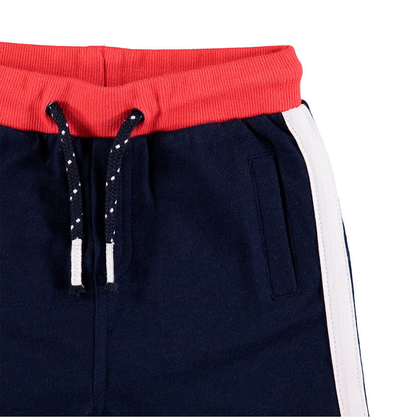 Bermuda en molleton avec bandes contrastées sur les côtés 