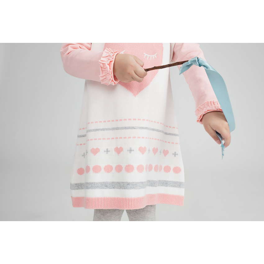 Robe manches courtes en tricot avec coeur en jacquard 