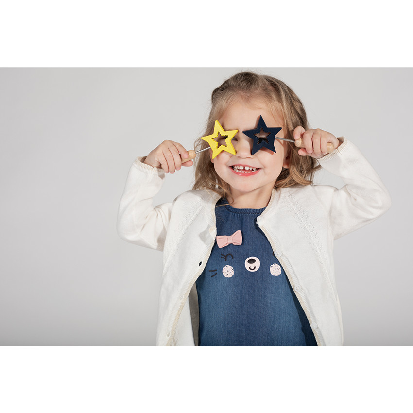 Robe effet jeans à manches courtes volantées avec détails brodés 