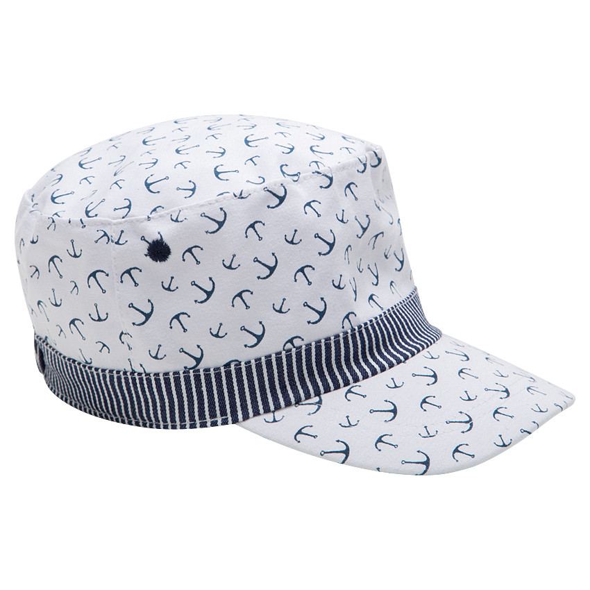 Casquette en twill avec ancres printées all-over et galon rayé 