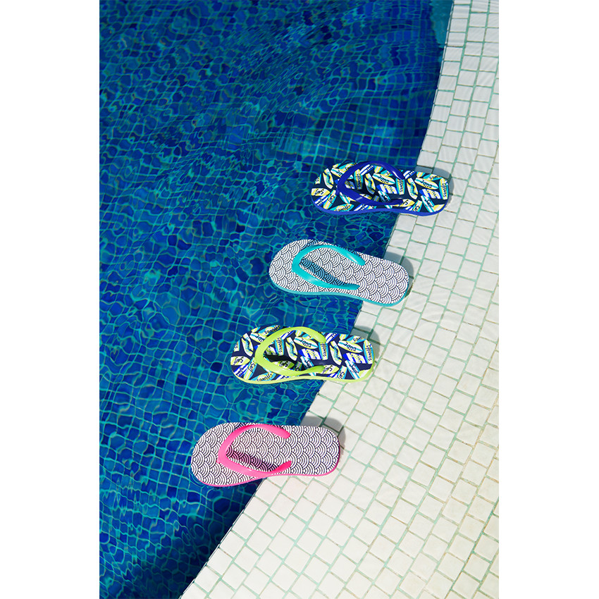 Tongs avec surfs printés all-over 