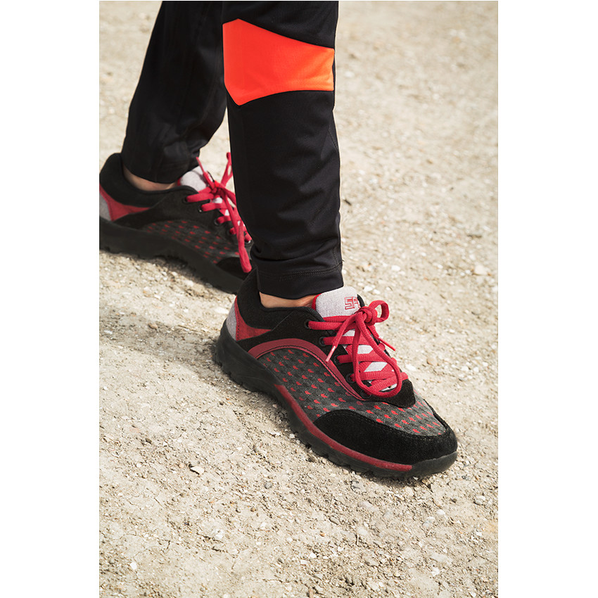 Baskets basses bi-matière avec motif et lacets contrastés 