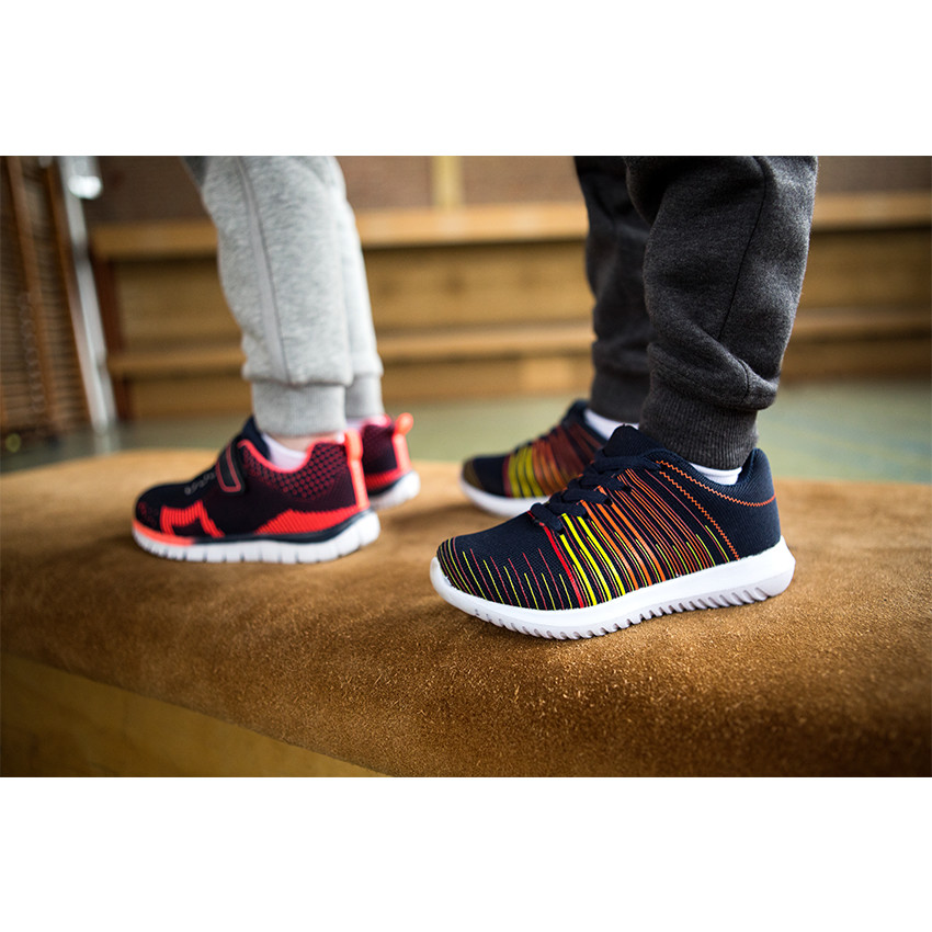 Baskets basses fantaisie à lacets  