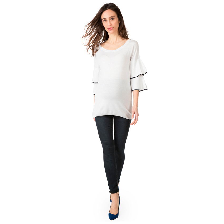 Pull de grossesse en tricot fin avec manches 3/4 volantées 