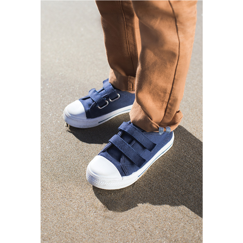 Baskets basses en toile à scratchs du 20 au 23 