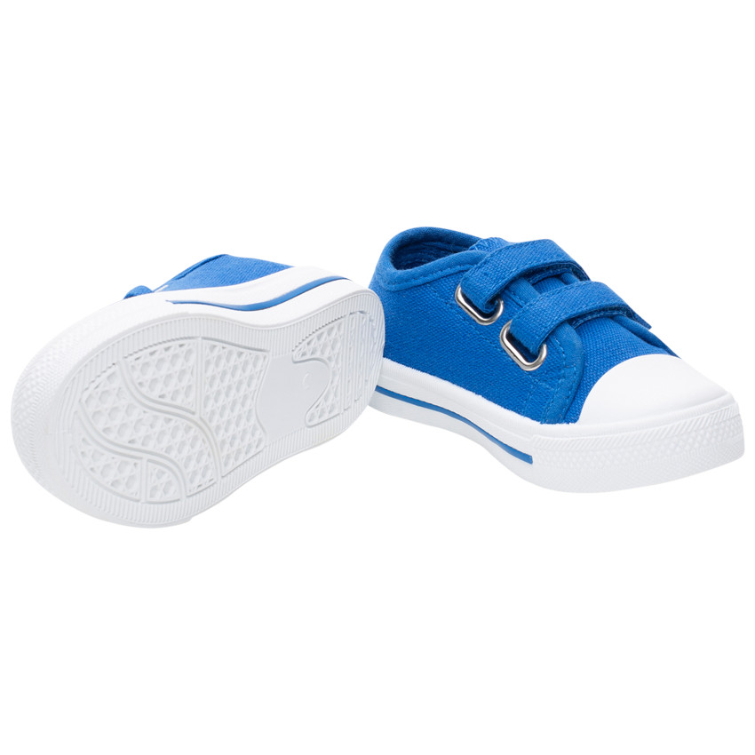 Baskets basses en toile à scratchs du 20 au 23 