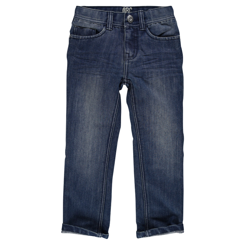 Jeans droit et surpiqûres 