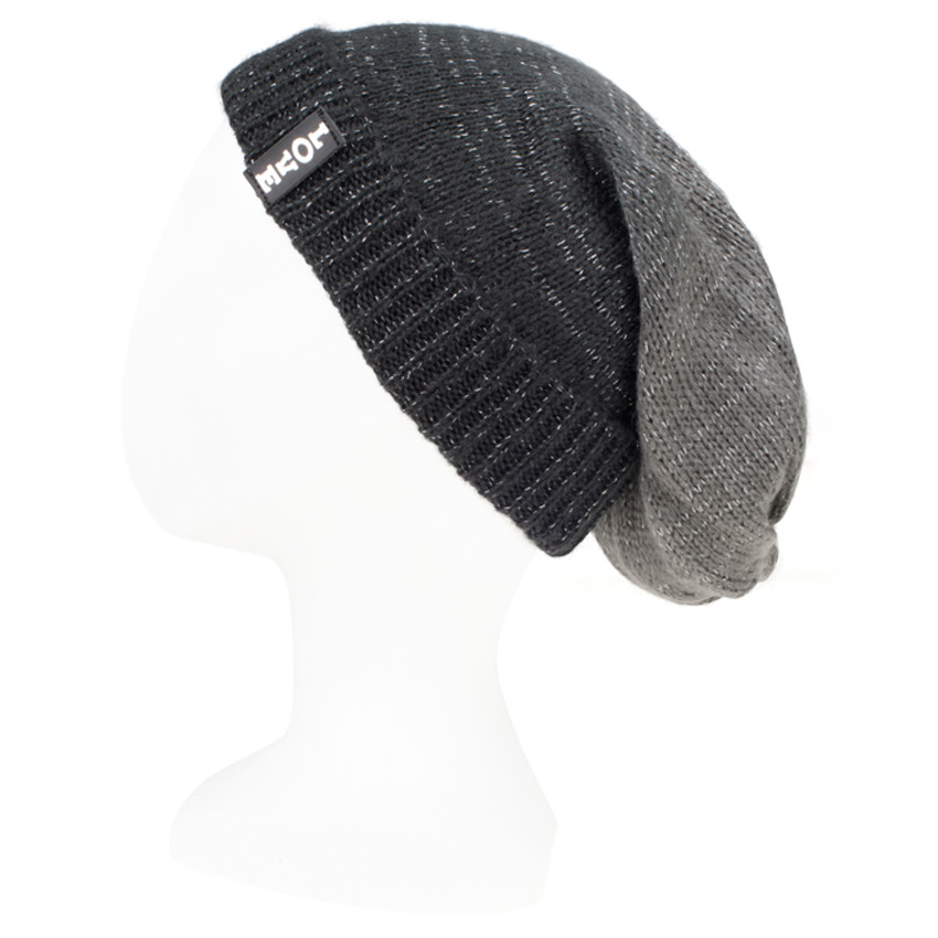 Bonnet loose en tricot et fils argentés 