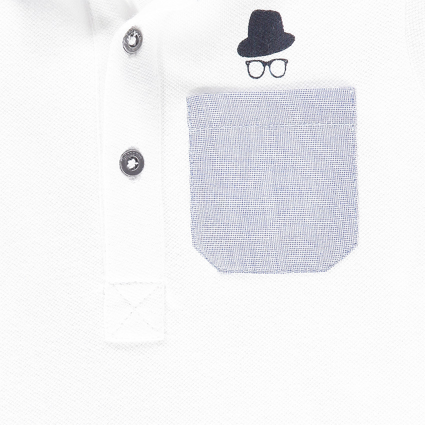 Polo manches courtes avec détails en chambray et poche 