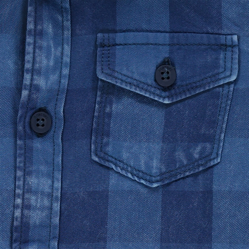 Chemise à carreaux avec poches 