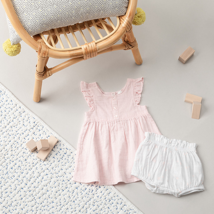 Ensemble avec robe manches courtes volantées et bloomer 