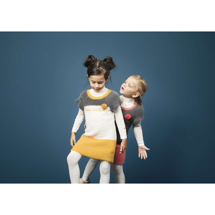 Robe manches courtes bicolore en tricot poil 